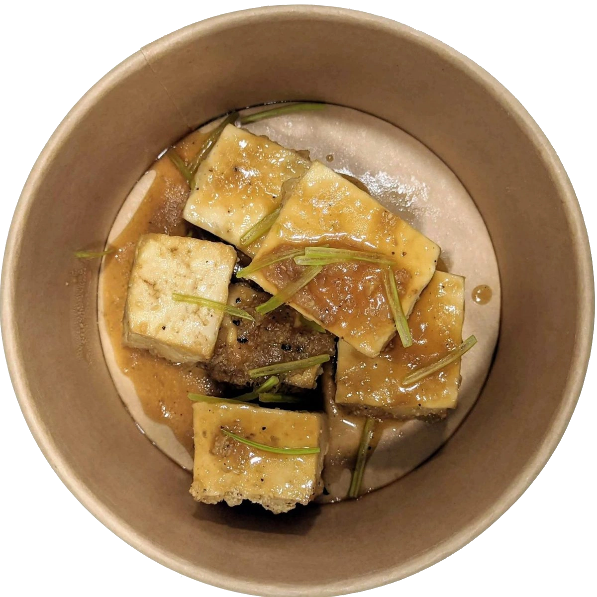 dados de tofu marinados, horneados y salteados con salsa de soja.