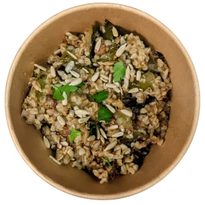 trigo sarraceno sin gluten. con tajine de verduras, pasas y pipas de girasol